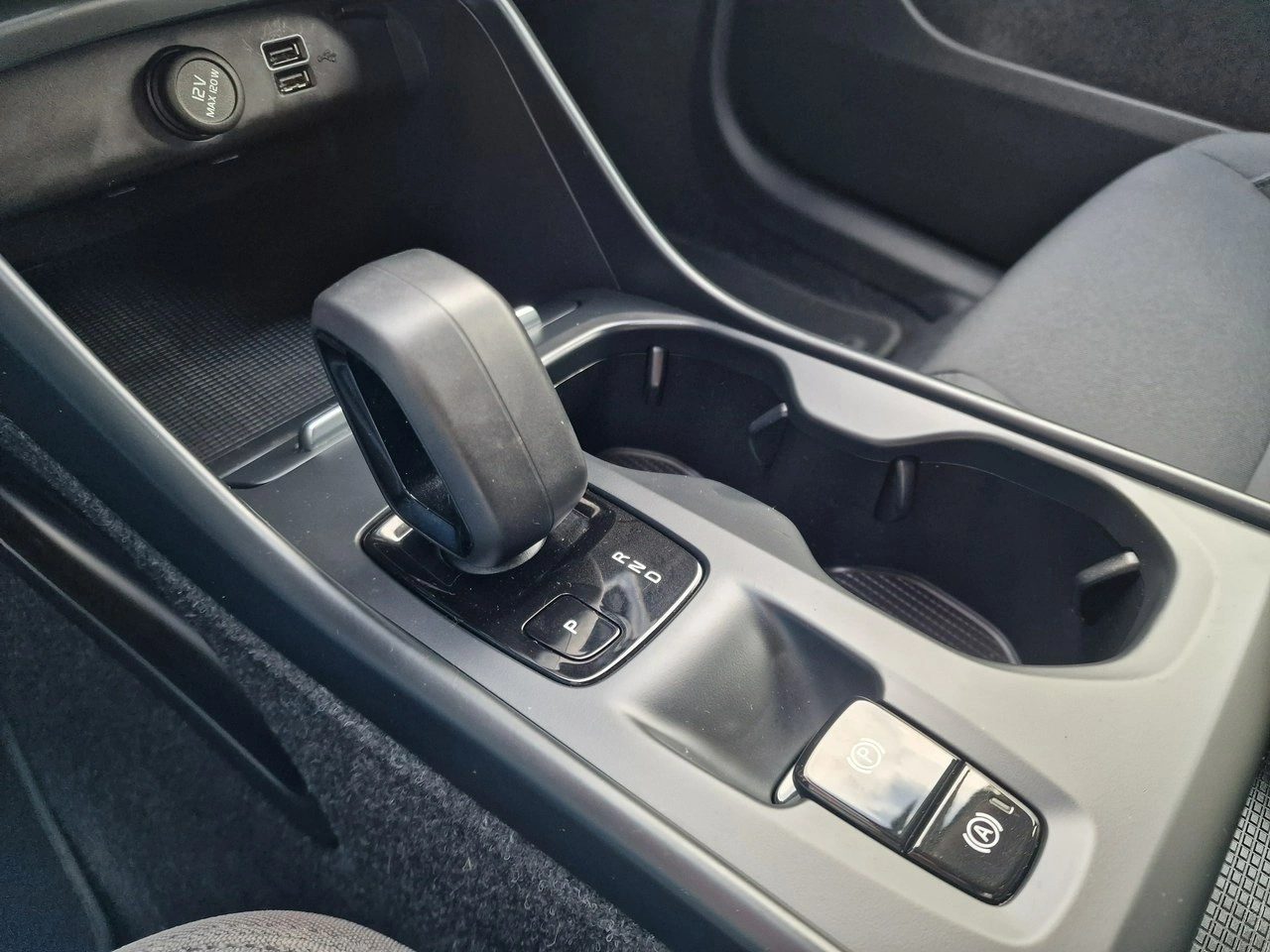 Volvo XC 40 - Zdjęcie 25