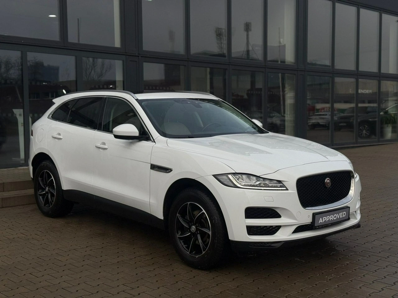 Jaguar F-Pace - Zdjęcie 1