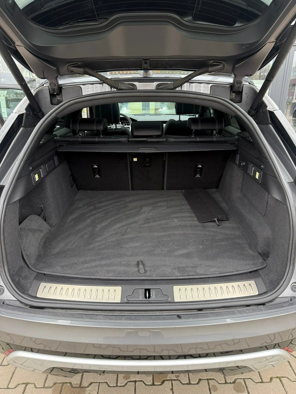 Land Rover Range Rover Velar - Zdjęcie 19