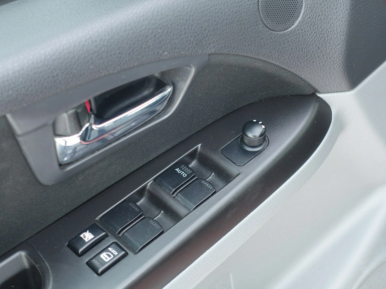 Suzuki SX4 - Zdjęcie 13