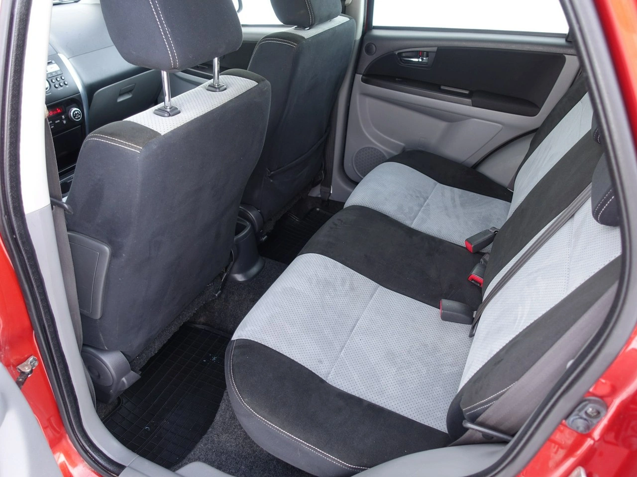 Suzuki SX4 - Zdjęcie 15