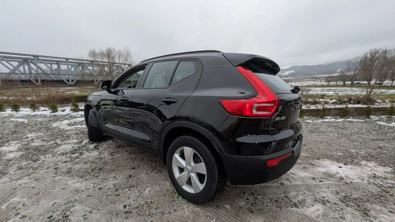 Volvo XC 40 - Zdjęcie 11