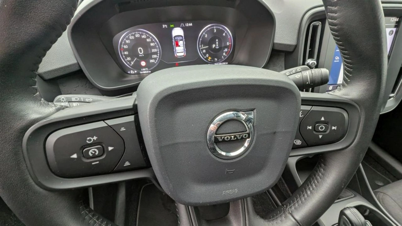 Volvo XC 40 - Zdjęcie 13
