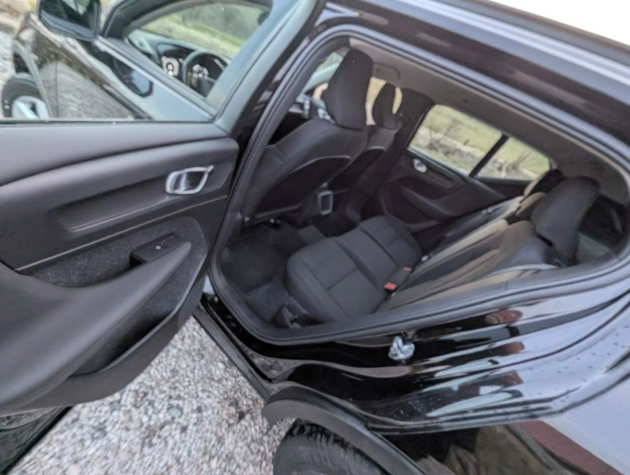 Volvo XC 40 - Zdjęcie 12