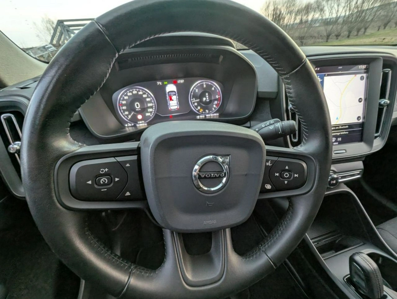 Volvo XC 40 - Zdjęcie 14
