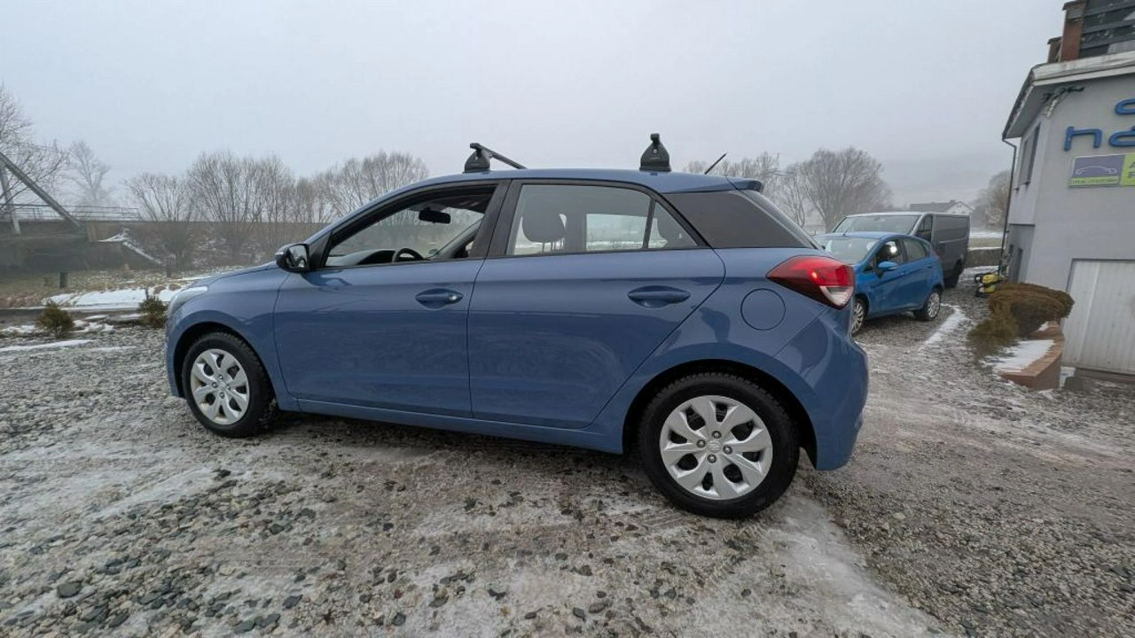 Hyundai i20 - Zdjęcie 8