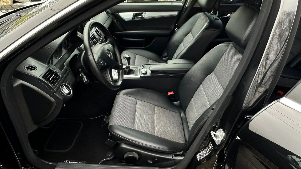 Mercedes C 200 - Zdjęcie 11