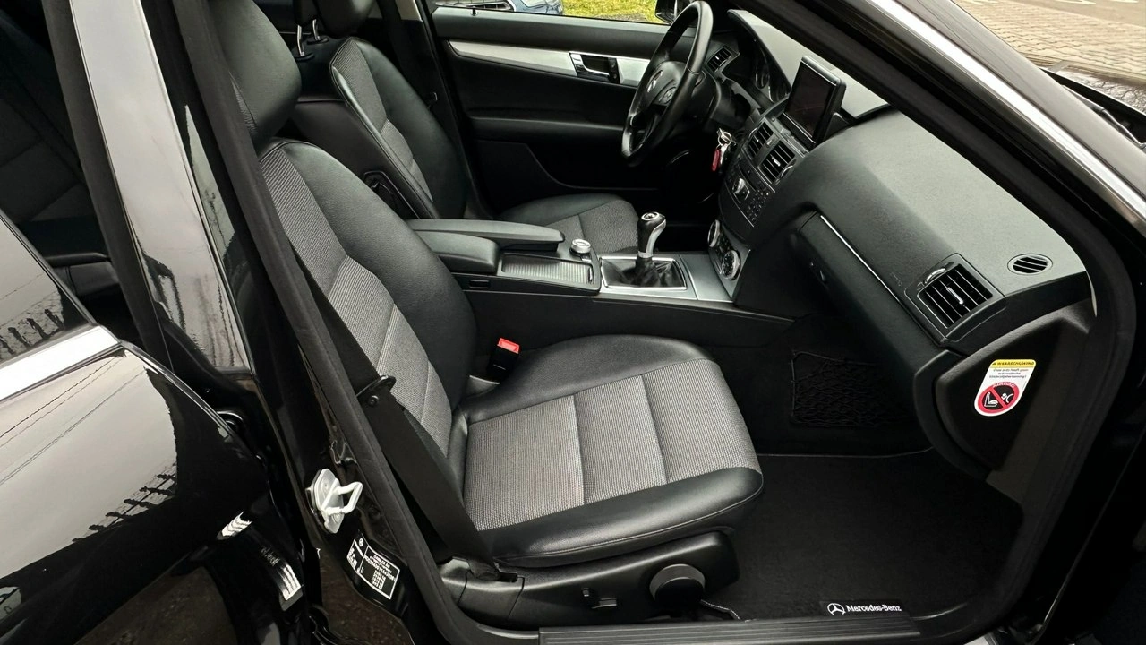 Mercedes C 200 - Zdjęcie 15