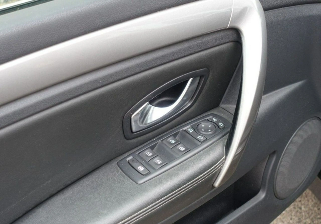 Renault Laguna - Zdjęcie 11