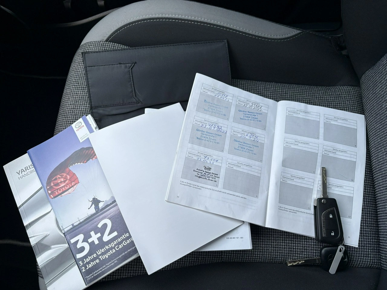 Toyota Yaris - Zdjęcie 23