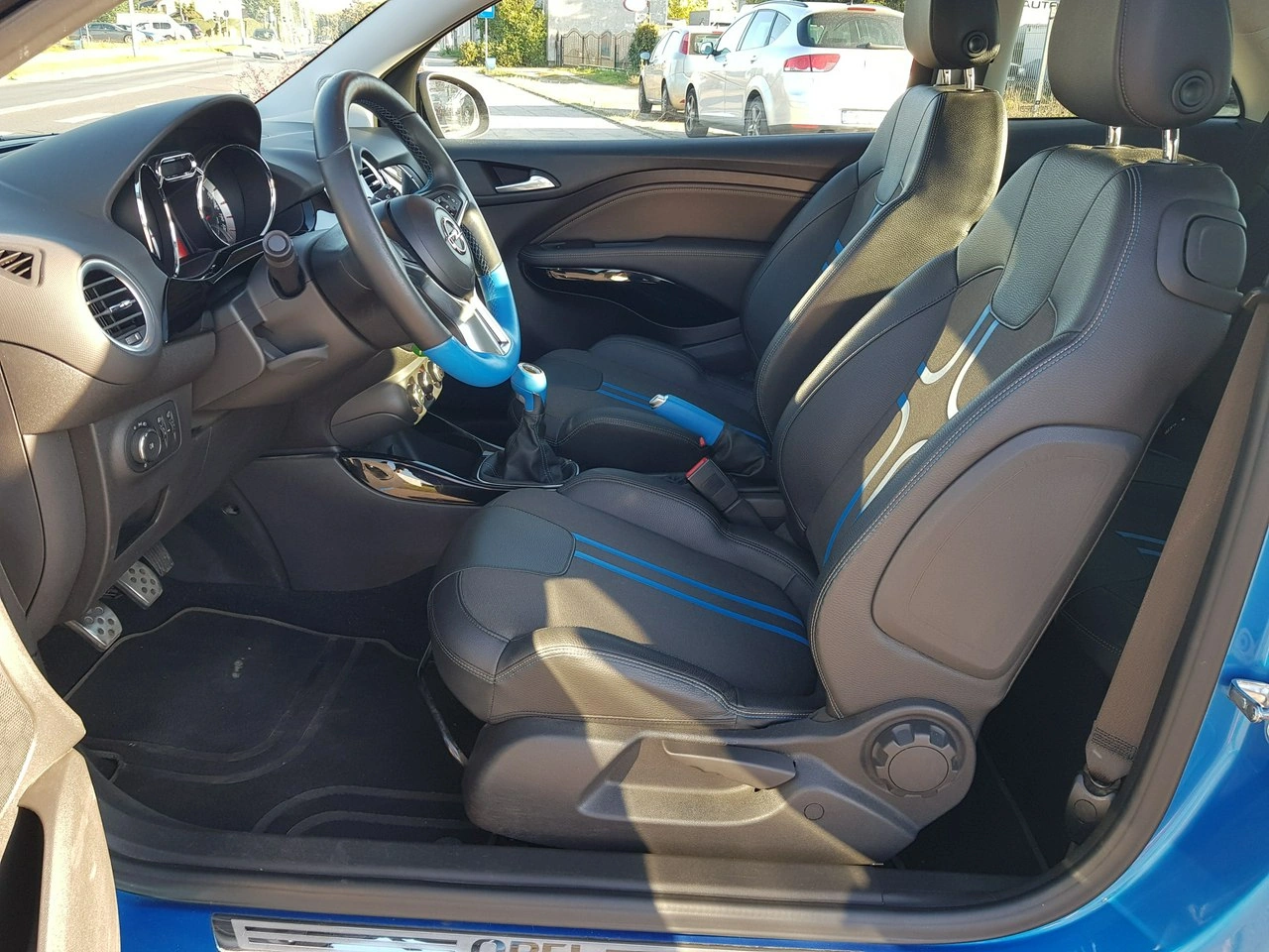 Opel Adam - Zdjęcie 8