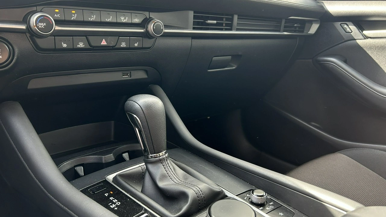 Mazda 3 - Zdjęcie 9