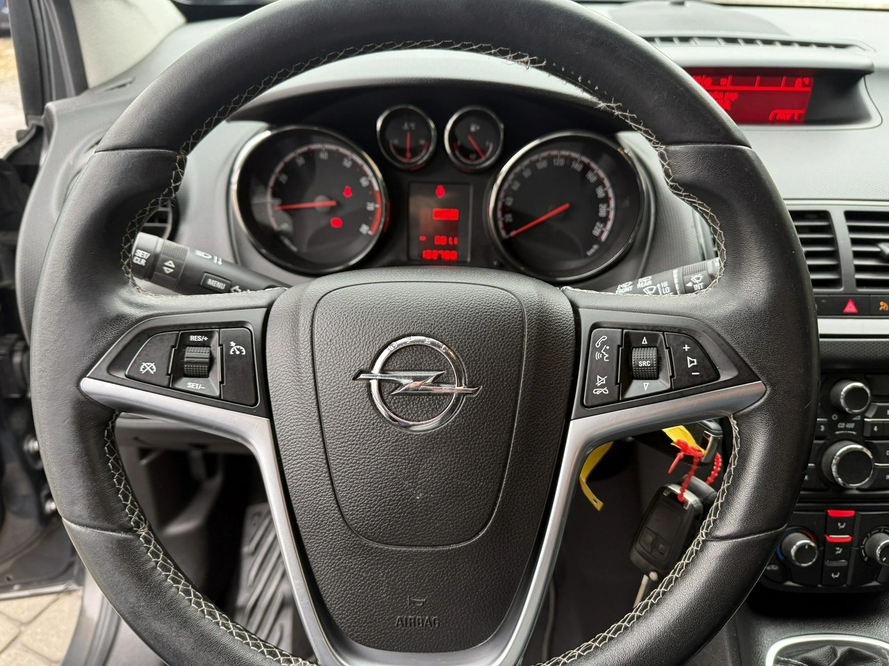 Opel Meriva - Zdjęcie 14