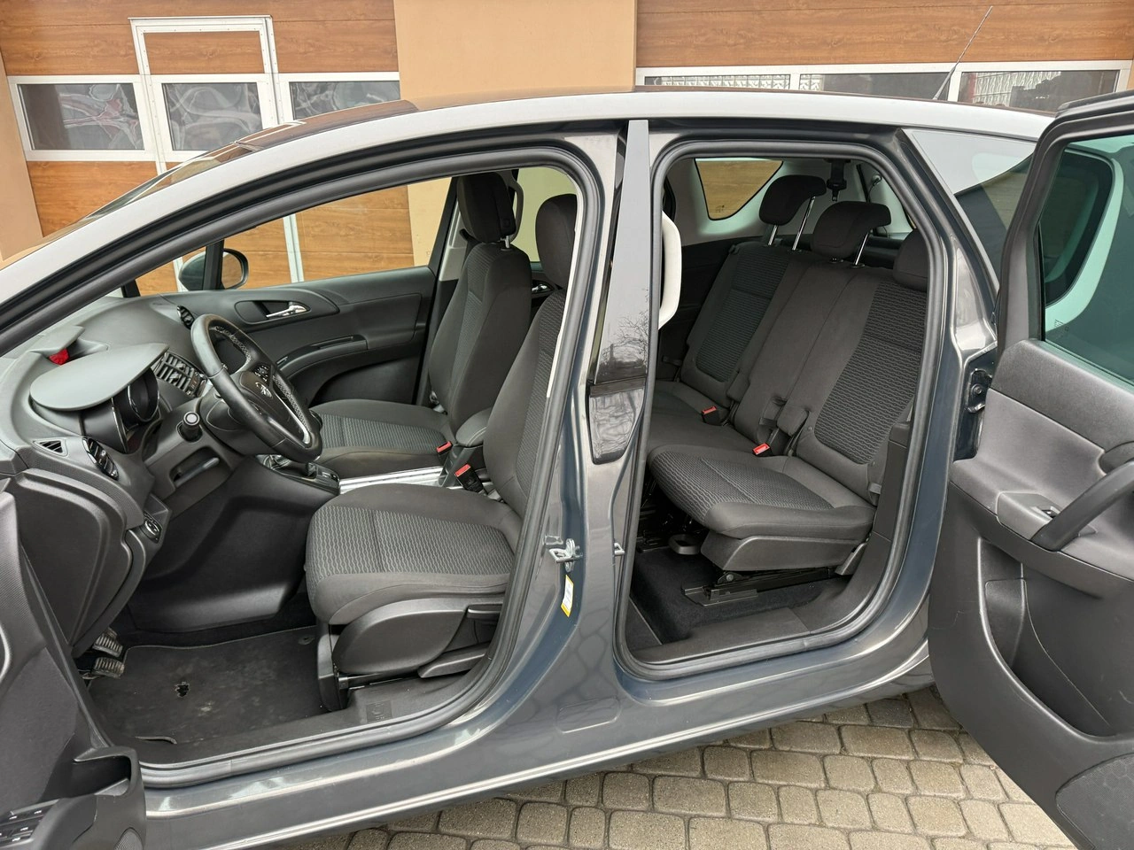 Opel Meriva - Zdjęcie 16