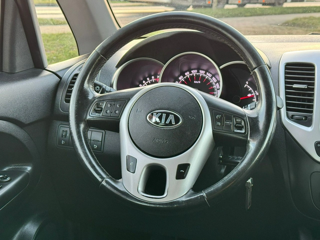 Kia Venga - Zdjęcie 19