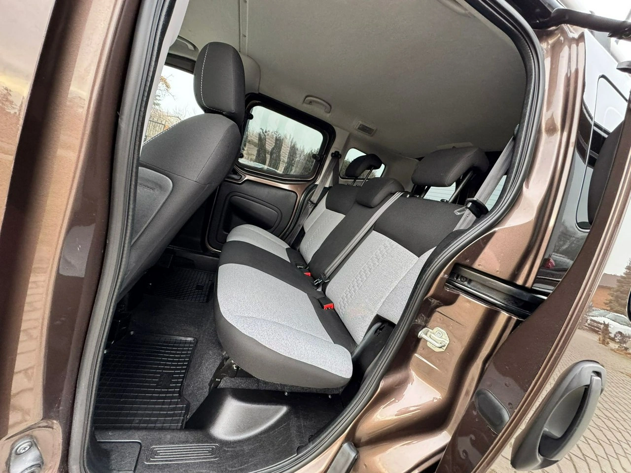 Fiat Qubo - Zdjęcie 24