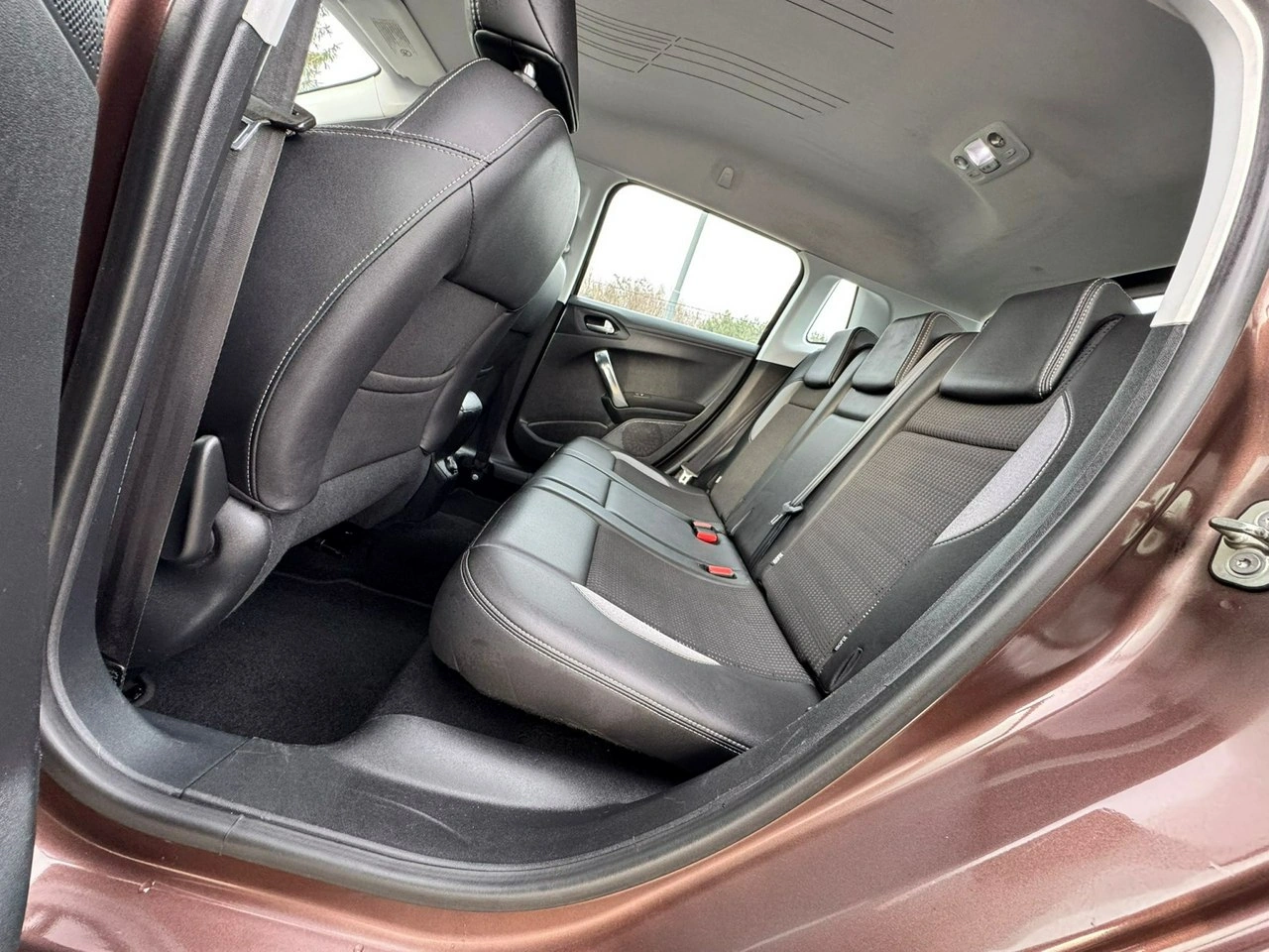 Peugeot 2008 - Zdjęcie 28