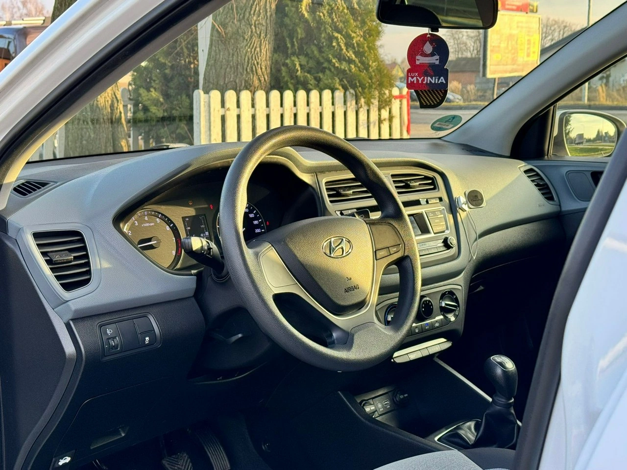 Hyundai i20 - Zdjęcie 15