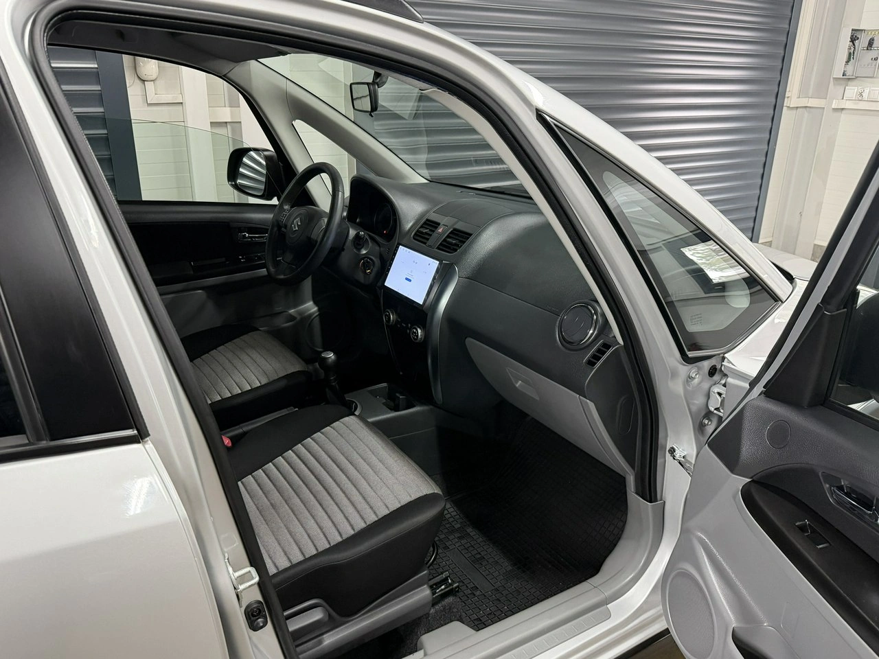 Suzuki SX4 - Zdjęcie 16