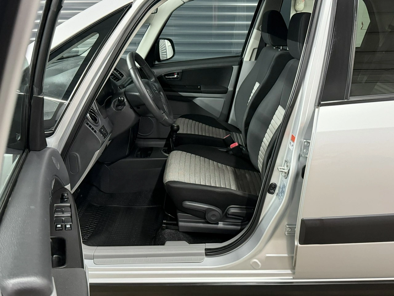 Suzuki SX4 - Zdjęcie 8