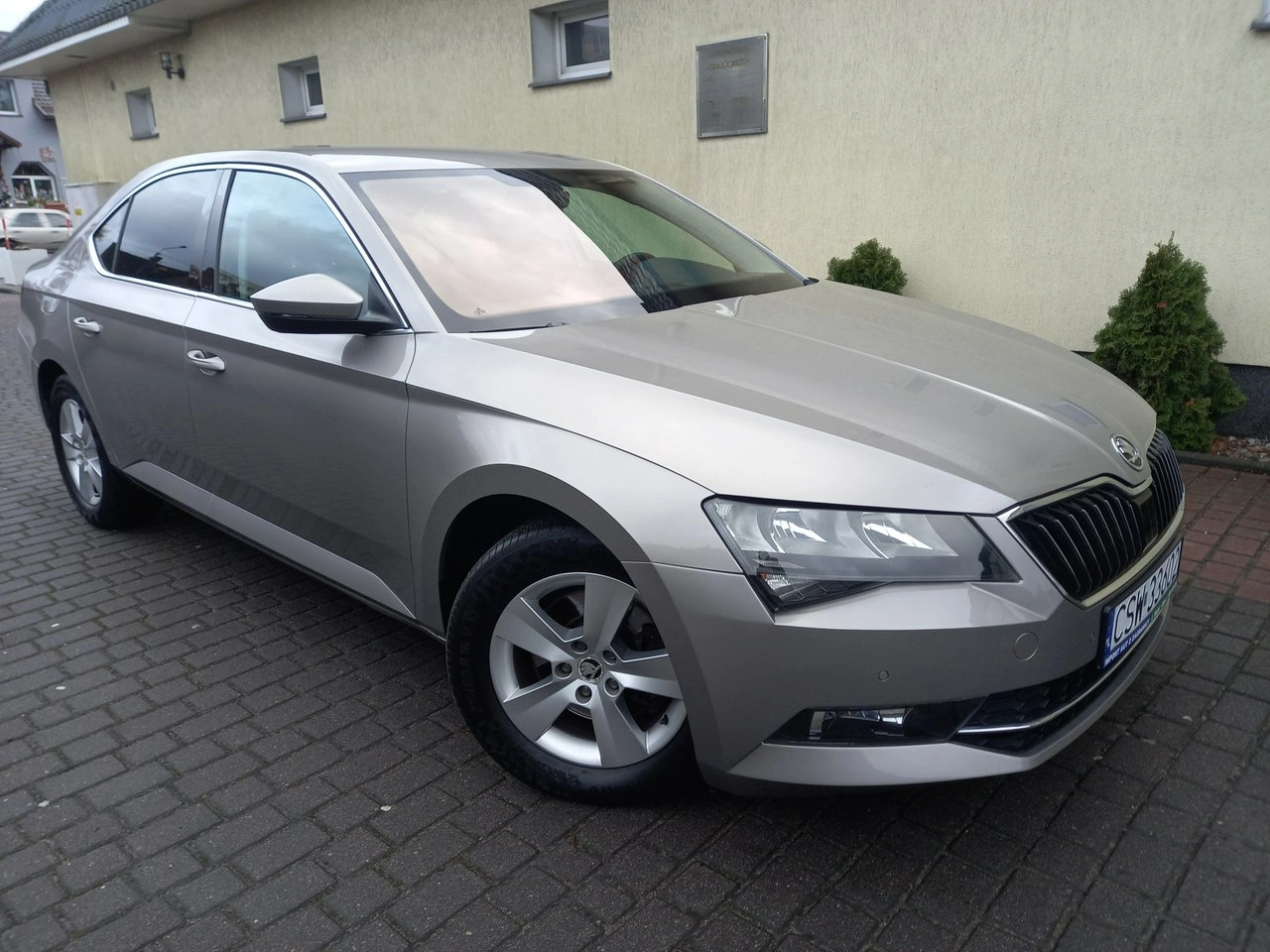 Skoda Superb - Zdjęcie 7