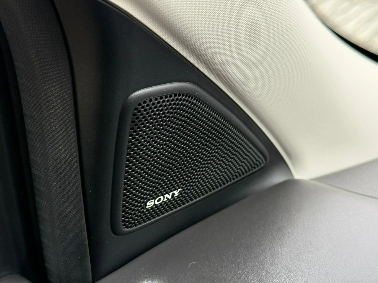 Ford Kuga - Zdjęcie 25