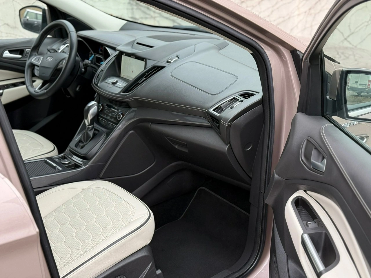 Ford Kuga - Zdjęcie 6