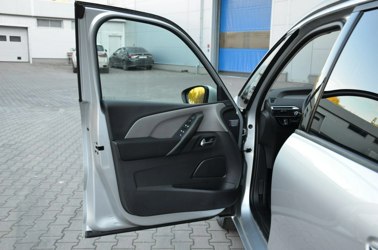 Citroën C4 Grand Picasso - Zdjęcie 19