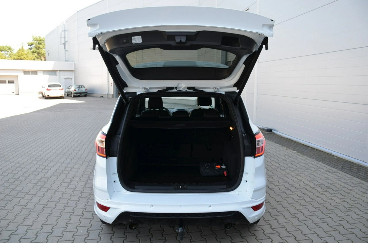 Ford Kuga - Zdjęcie 17