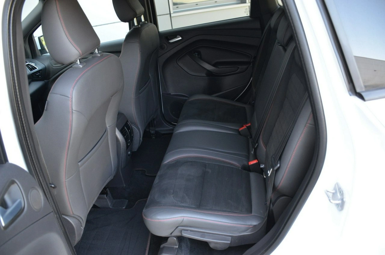 Ford Kuga - Zdjęcie 25