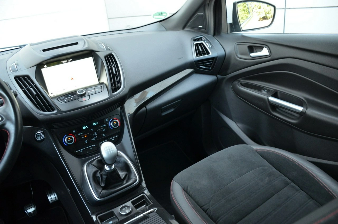 Ford Kuga - Zdjęcie 28