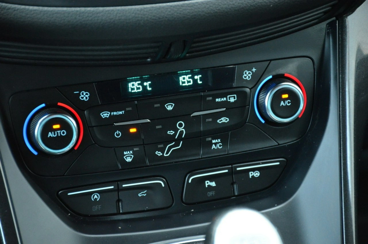 Ford Kuga - Zdjęcie 33