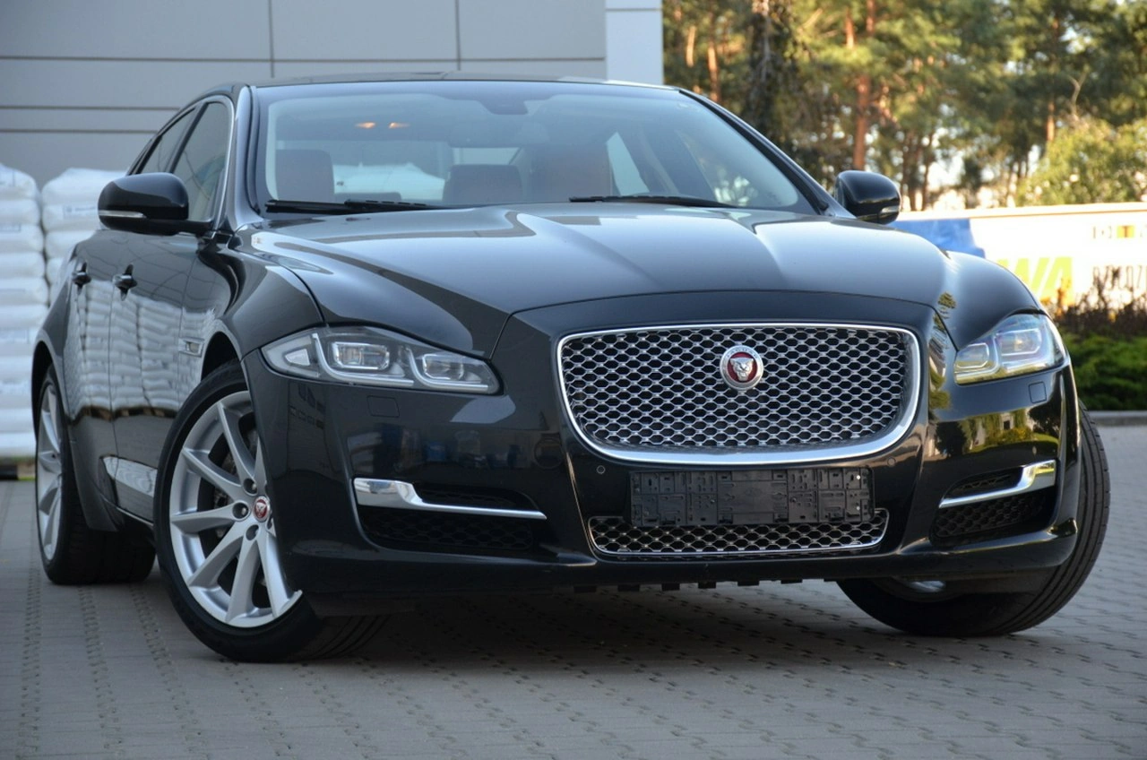 Jaguar XJ - Zdjęcie 18