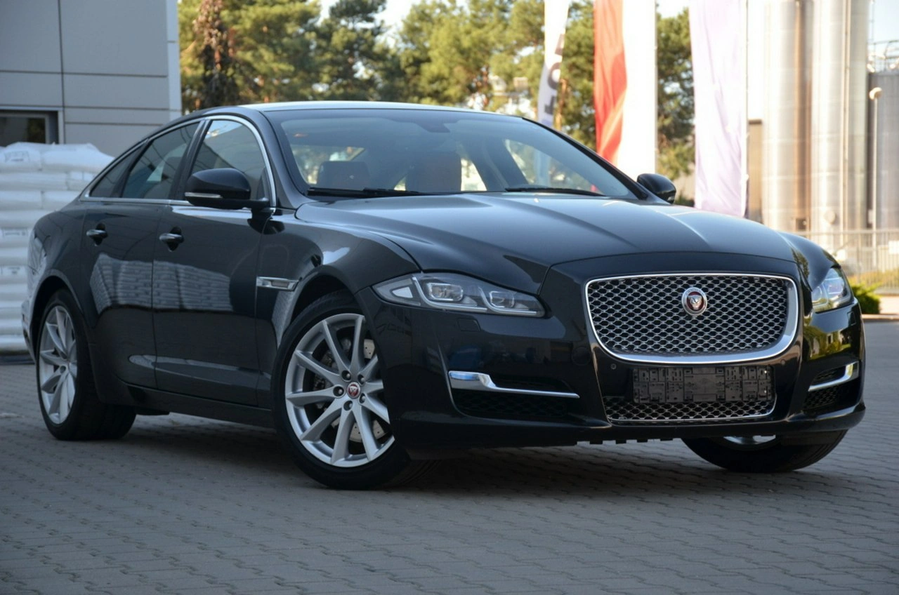 Jaguar XJ - Zdjęcie 19