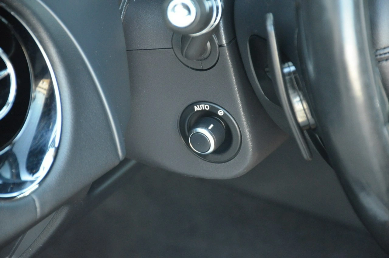 Jaguar XJ - Zdjęcie 28