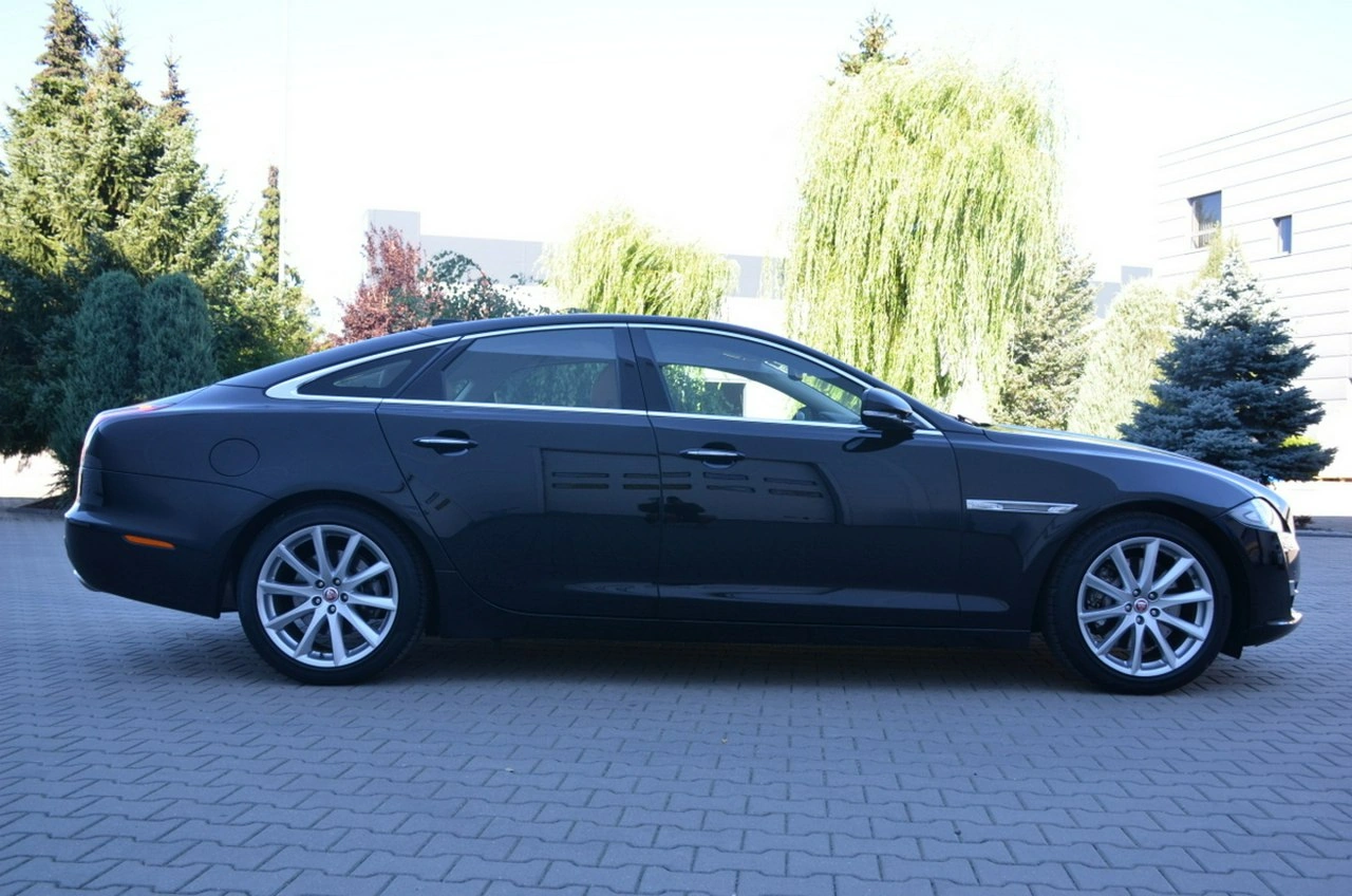 Jaguar XJ - Zdjęcie 5