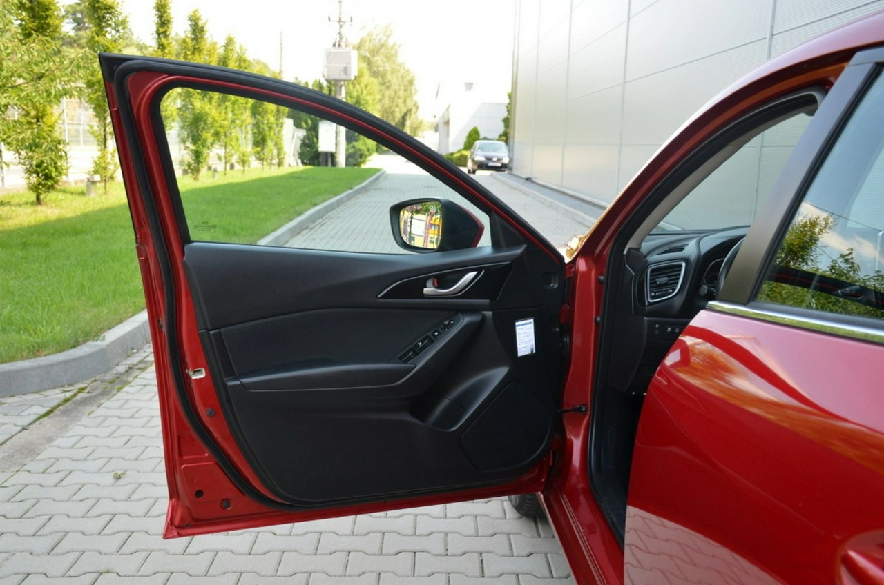 Mazda 3 - Zdjęcie 13
