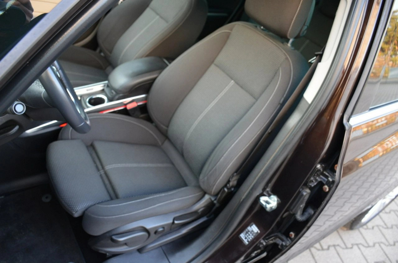 Opel Zafira - Zdjęcie 19