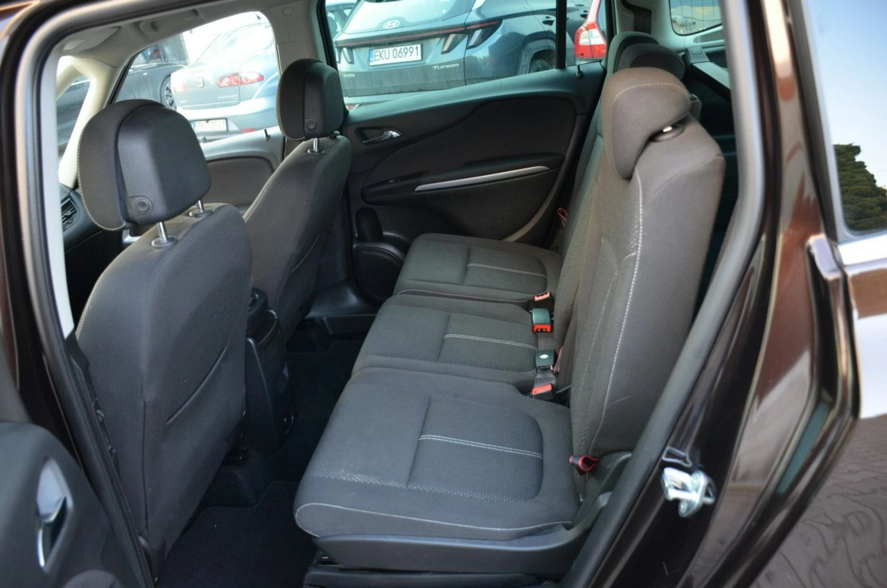 Opel Zafira - Zdjęcie 20