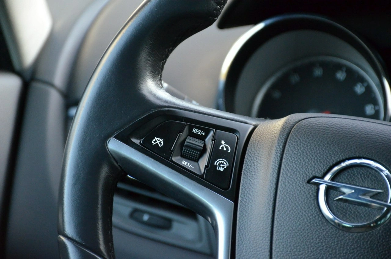 Opel Zafira - Zdjęcie 26