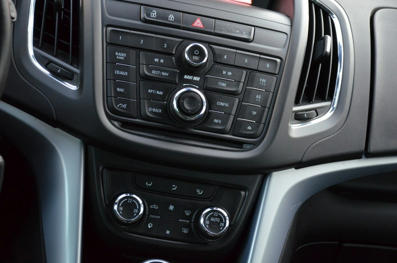 Opel Zafira - Zdjęcie 29