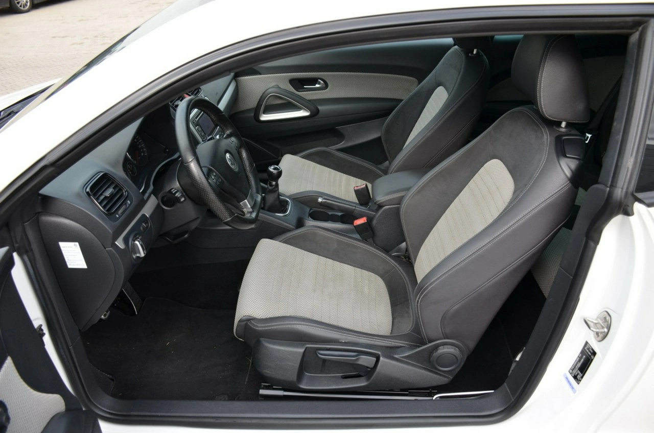 Volkswagen Scirocco - Zdjęcie 20
