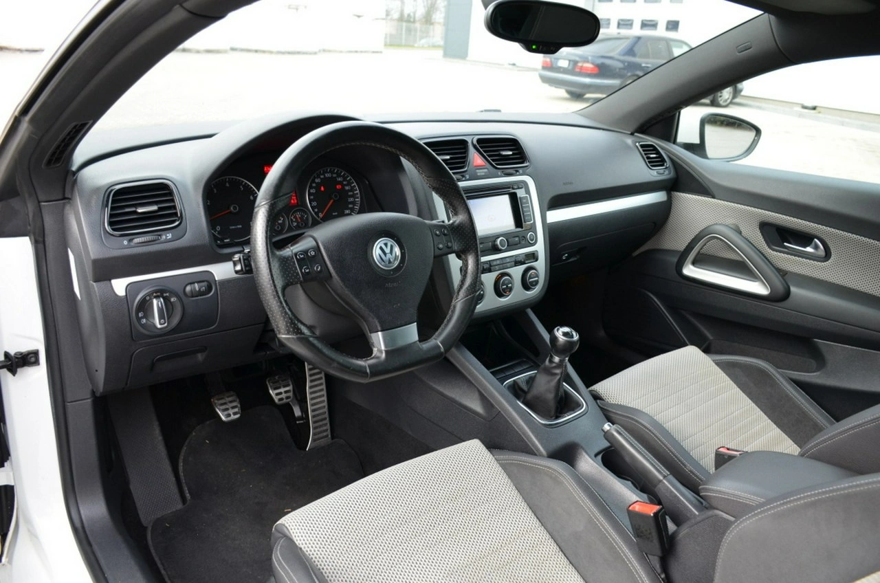 Volkswagen Scirocco - Zdjęcie 21