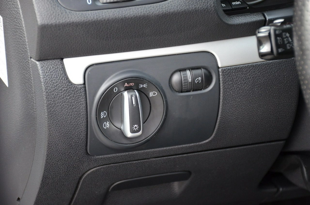 Volkswagen Scirocco - Zdjęcie 23