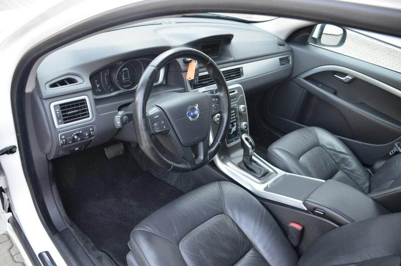 Volvo V70 - Zdjęcie 24