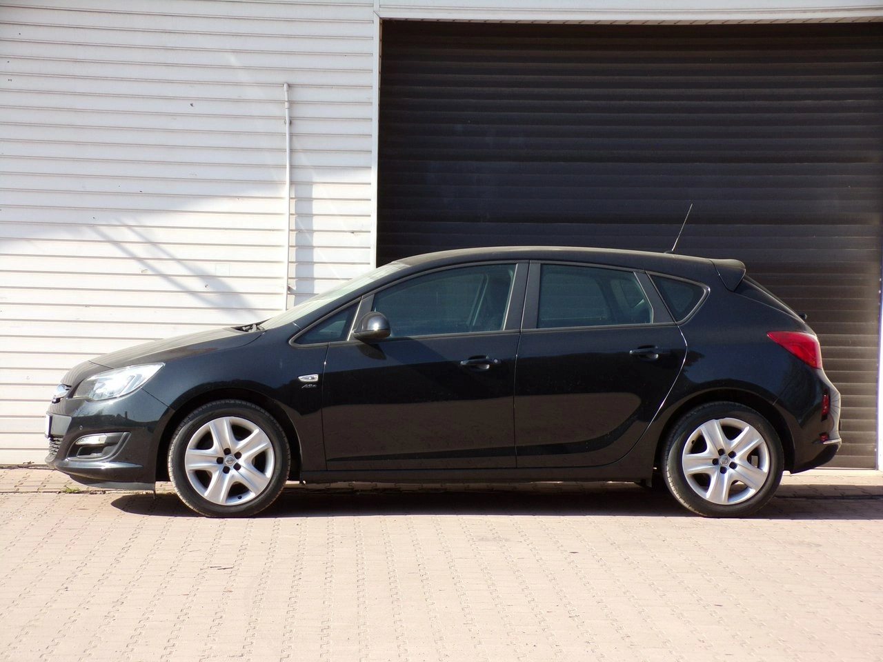 Opel Astra - Zdjęcie 14