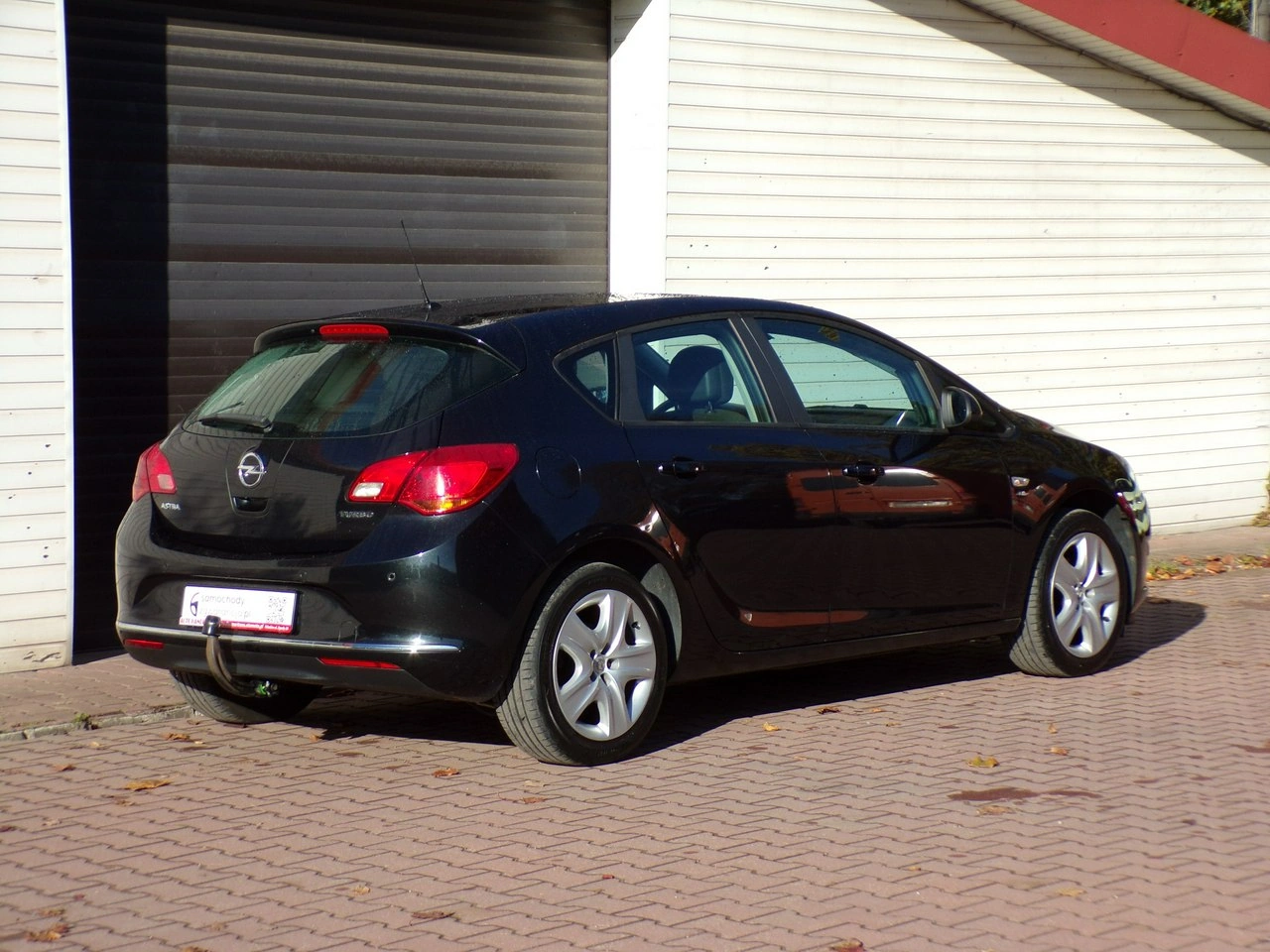 Opel Astra - Zdjęcie 16