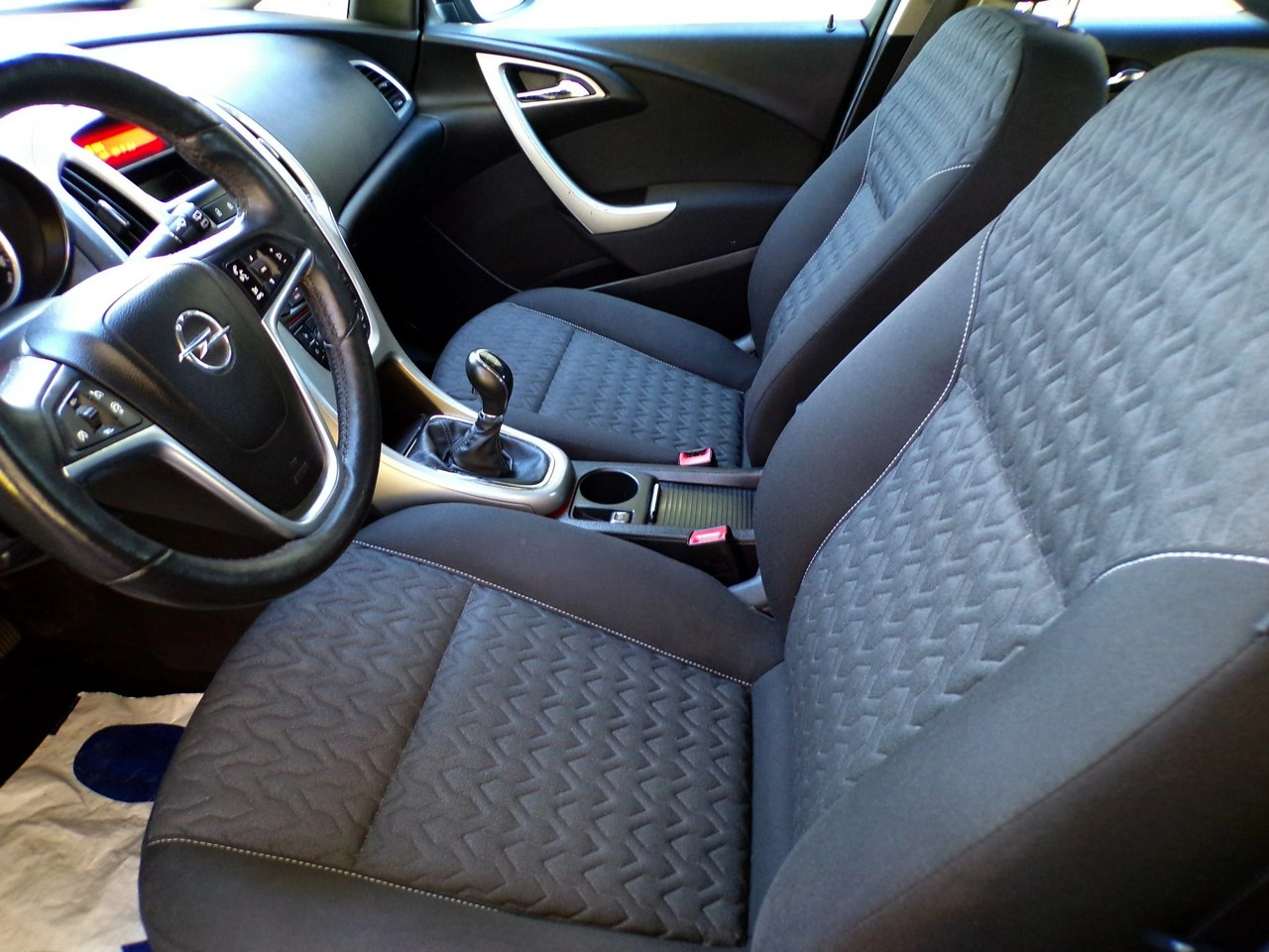 Opel Astra - Zdjęcie 17