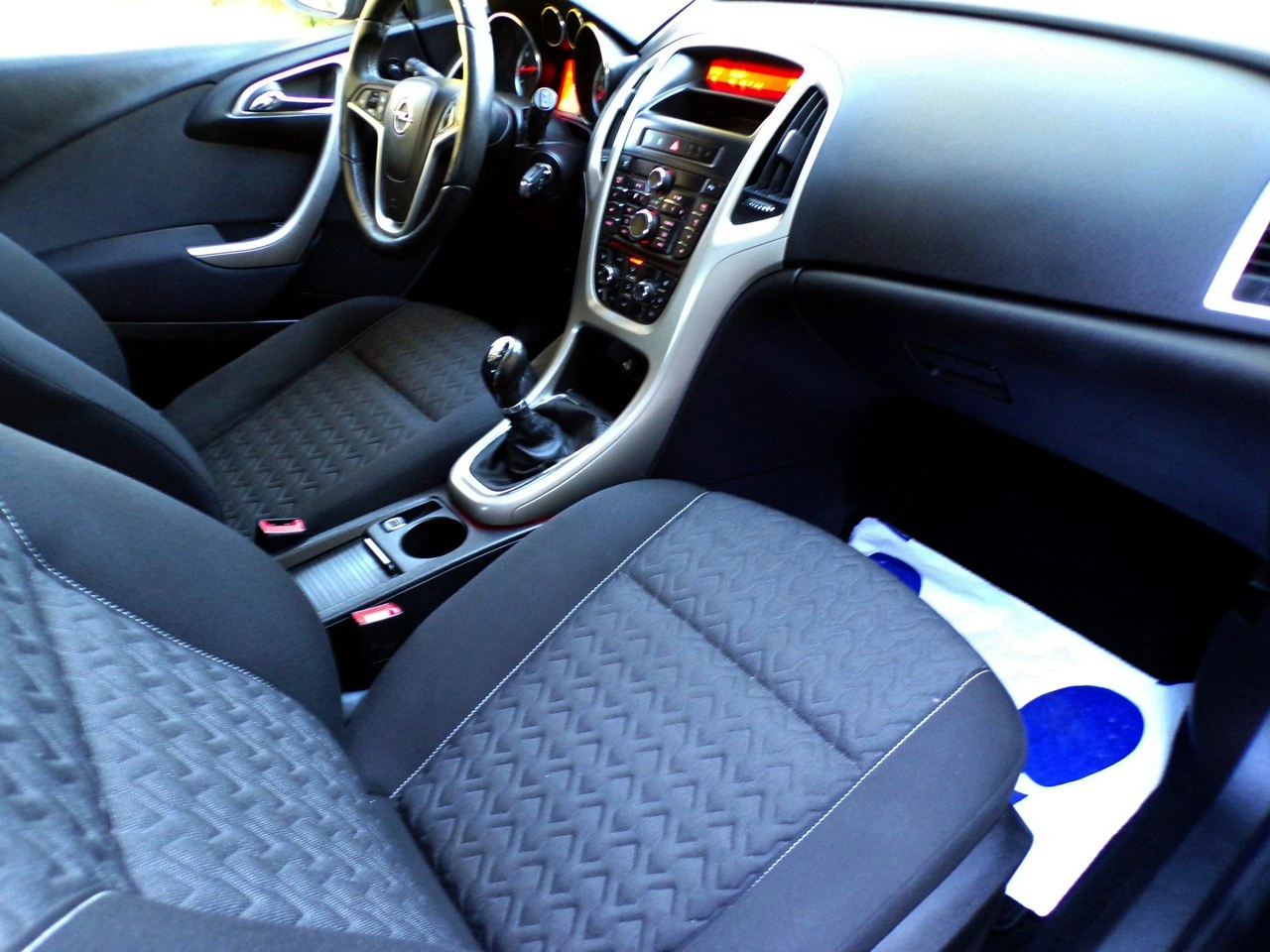 Opel Astra - Zdjęcie 24