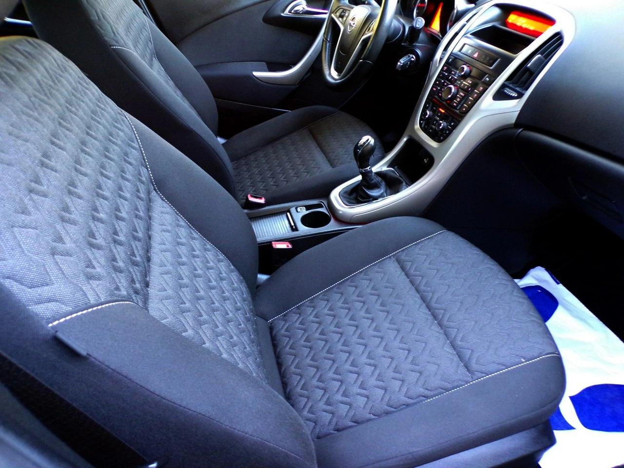 Opel Astra - Zdjęcie 24